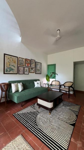 Loft Style Duplex Studio- The Open House by BluJam